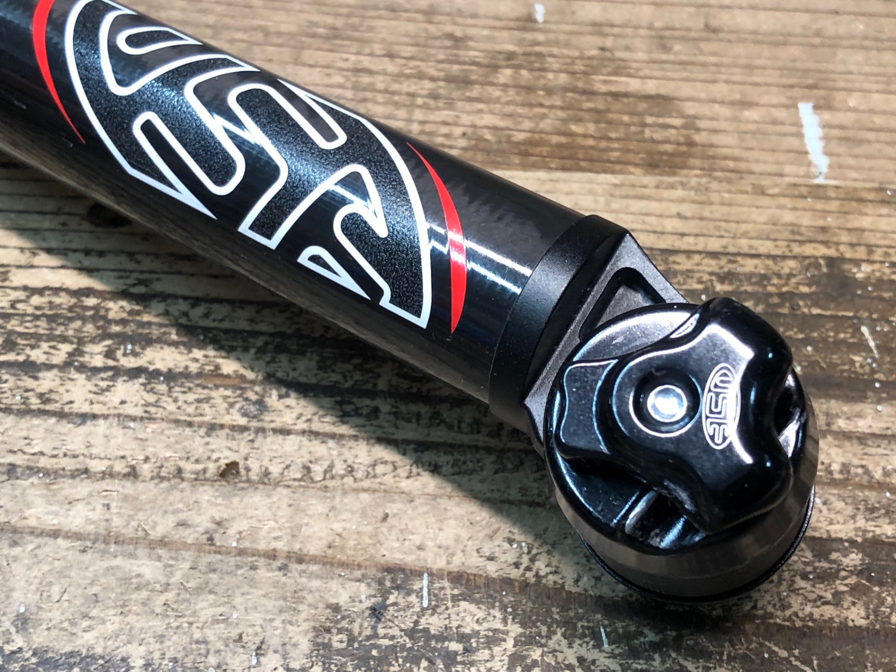 JH322 USE SUMO カーボン シートポスト Φ31.6 400mm – BICI