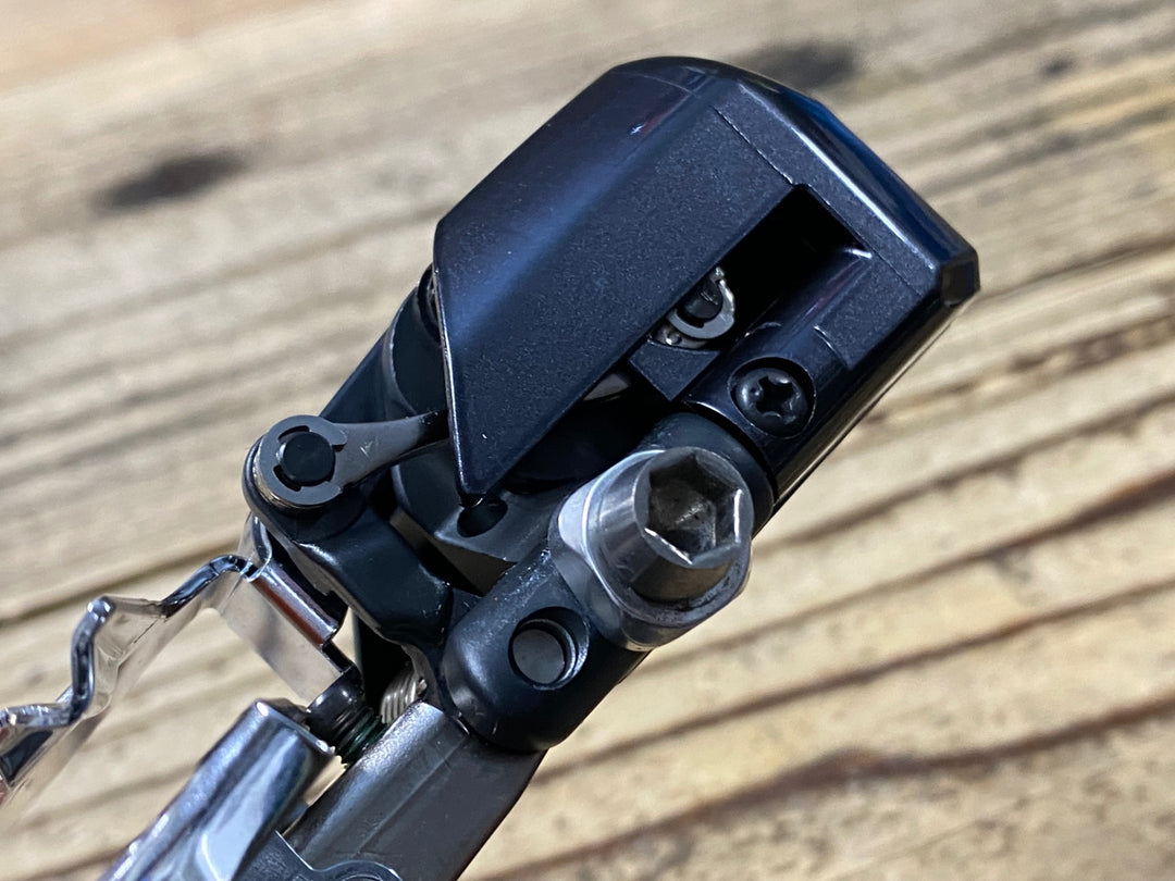JY592 シマノ SHIMANO アルテグラ ULTEGRA FD-R8050 直付 フロントディレイラー Di2 電動 動作確認済み 箱無し
