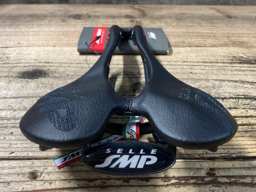 KK393 Selle SMP F20C s.i. サドル 黒 aisi 304 tubeレール