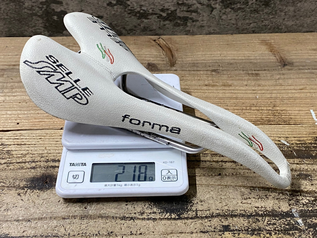 JU379 SELLE SMP FORMA サドル 白 inox tube スチールレール 137mm
