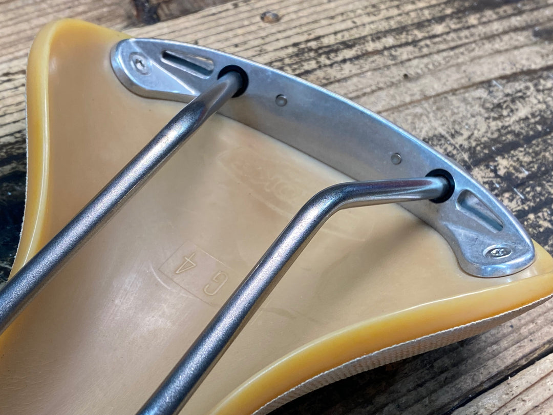 JJ116 ブルックス BROOKS カンビウム CAMBIUM C17 サドル ベージュ