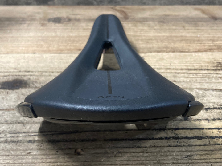 KK391 フィジーク fizik アリアンテ ALIANTE R3 OPEN サドル REGULAR kimuレール 黒