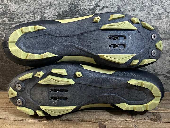 JP060 フィジーク FIZIK TERRA XS ビンディングシューズ SPD EU42 カーキ ※ソール傷