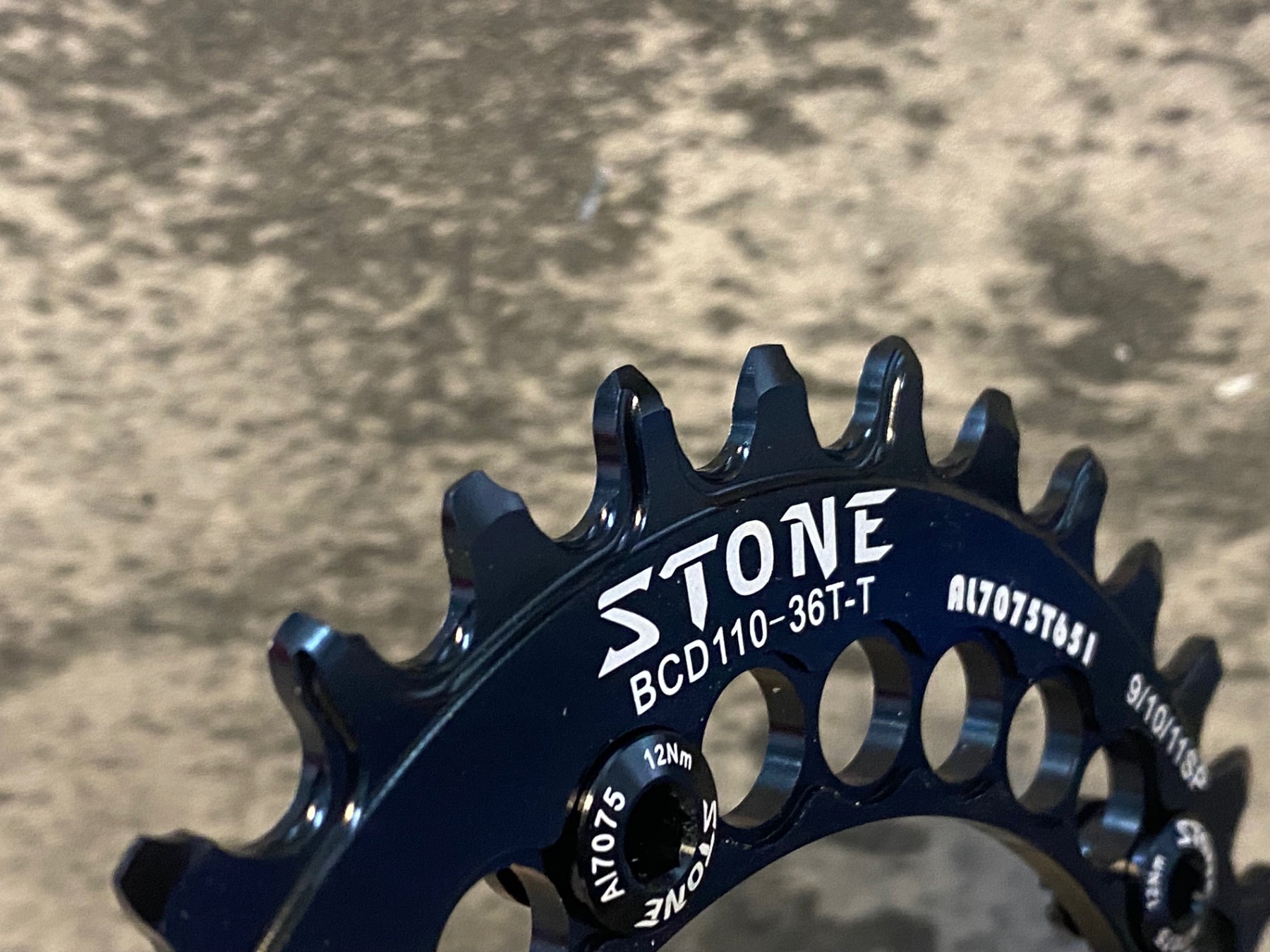 JP623 ストーン STONE 楕円 チェーンリング ナローワイド 36T BCD110