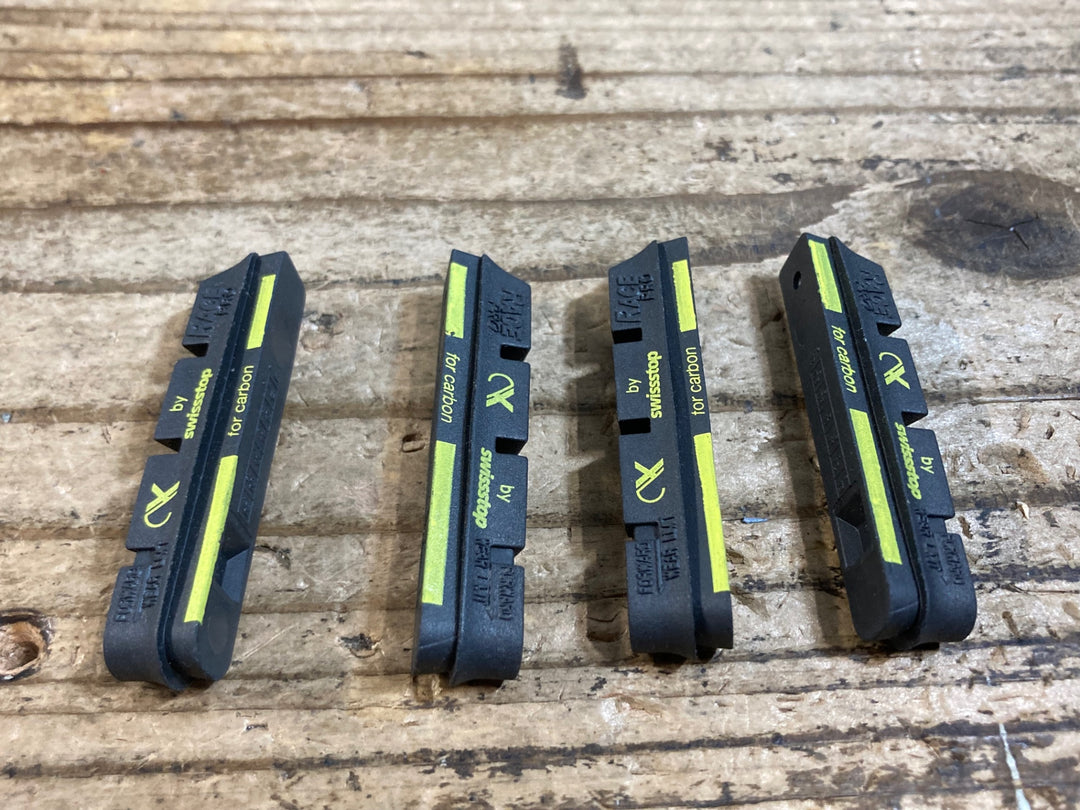 KI425 AX Lightness ブレーキパッド 4pcs カンパニョーロ用
