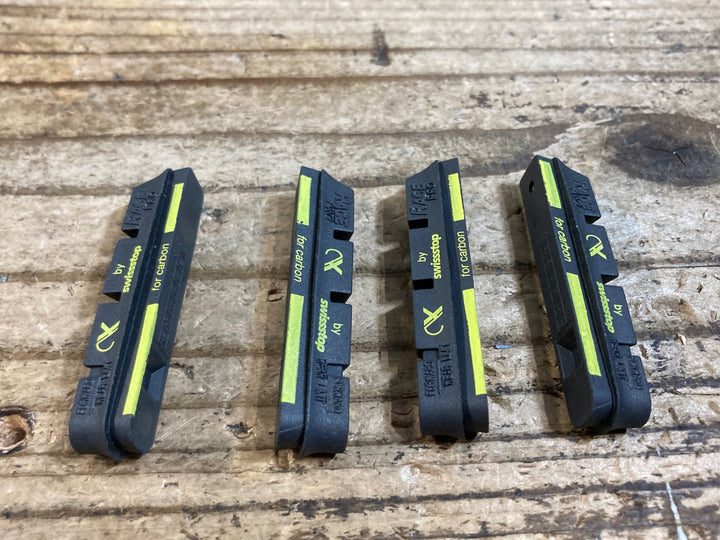KI425 AX Lightness ブレーキパッド 4pcs カンパニョーロ用