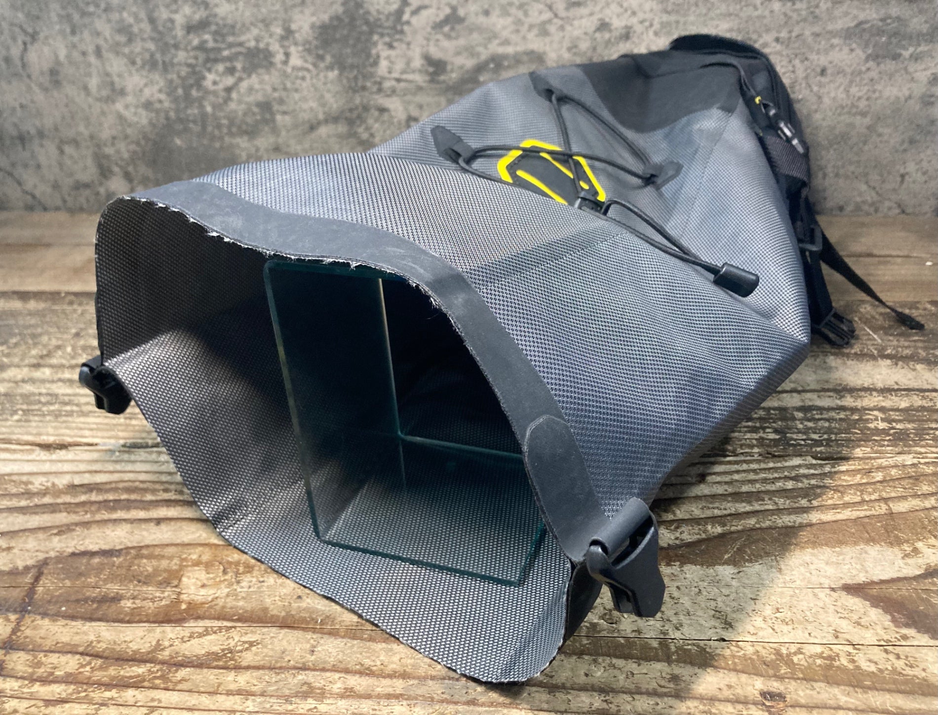 JX903 アピデュラ APIDURA サドルバッグ グレー – BICI AMORE ONLINE STORE