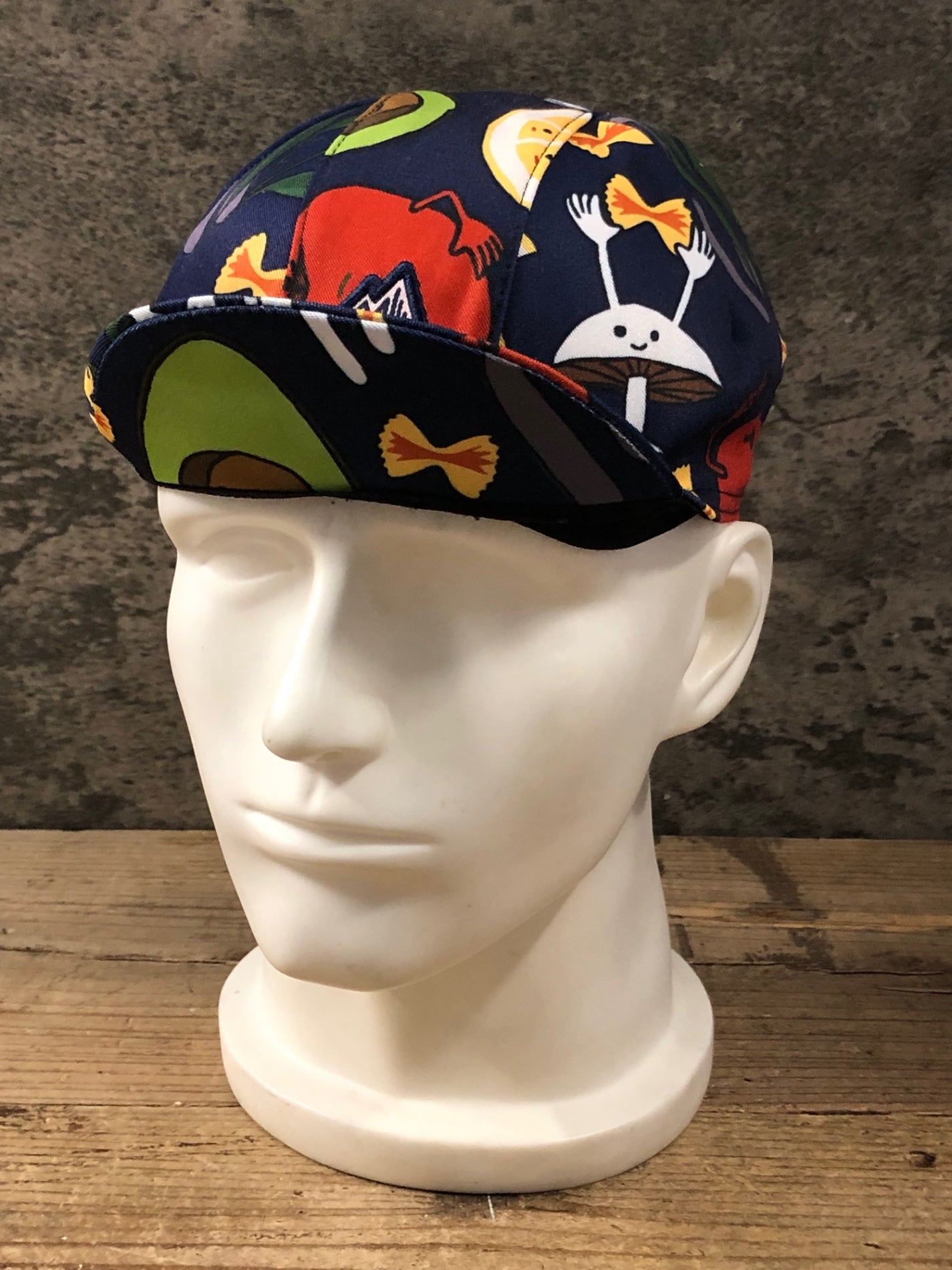 KM418 ポールスミス Paul Smith サイクルキャップ 紺 総柄