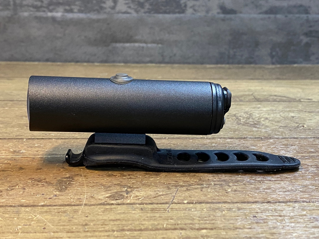 JT163 レザイン LEZYNE CLASSIC DRIVE 700 XL フロントライト 黒 点灯確認済み
