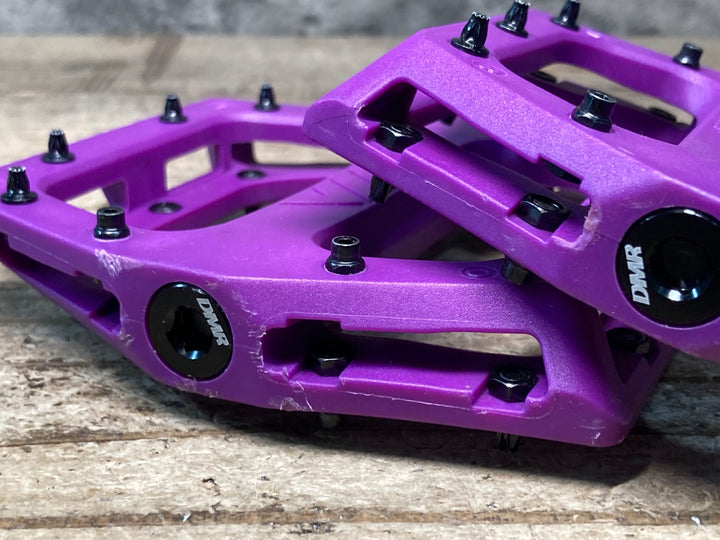 JP678 DMR V11 樹脂 フラットペダル 紫 MTB ピン付き