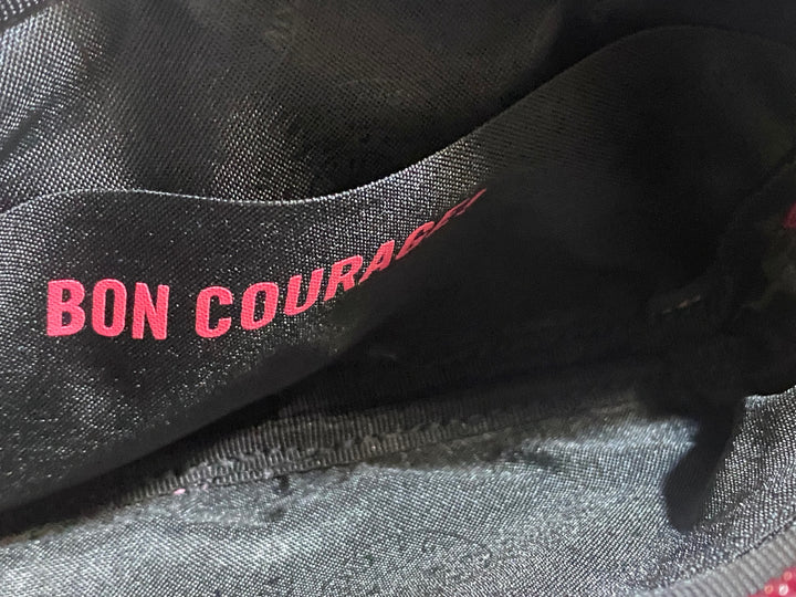 KC701 ラファ Rapha RAINPROOF ESSENTIALS CASE サイクルポーチ ケース 濃ピンク 未使用