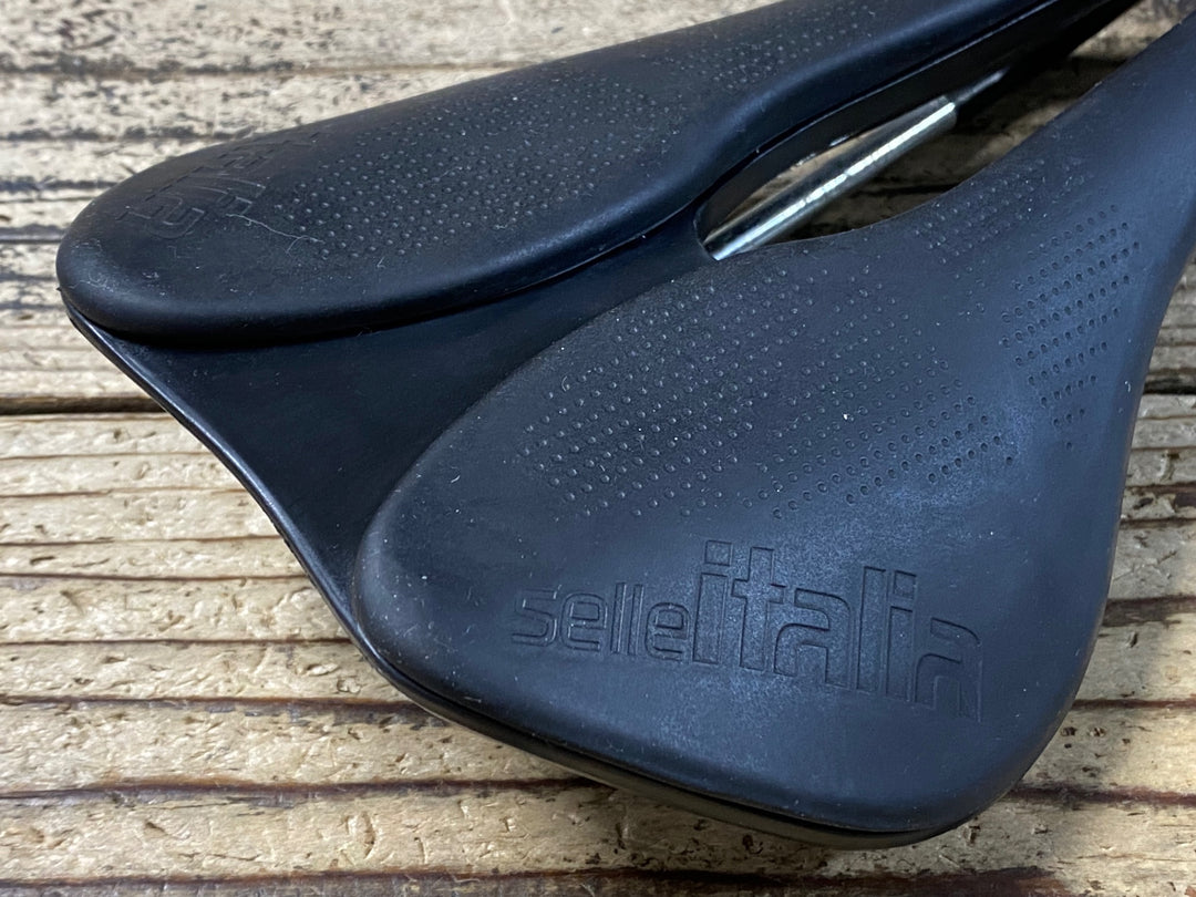 KD345 セライタリア selle italia BOOST SUPERFLOW サドル 145mm スチールレール