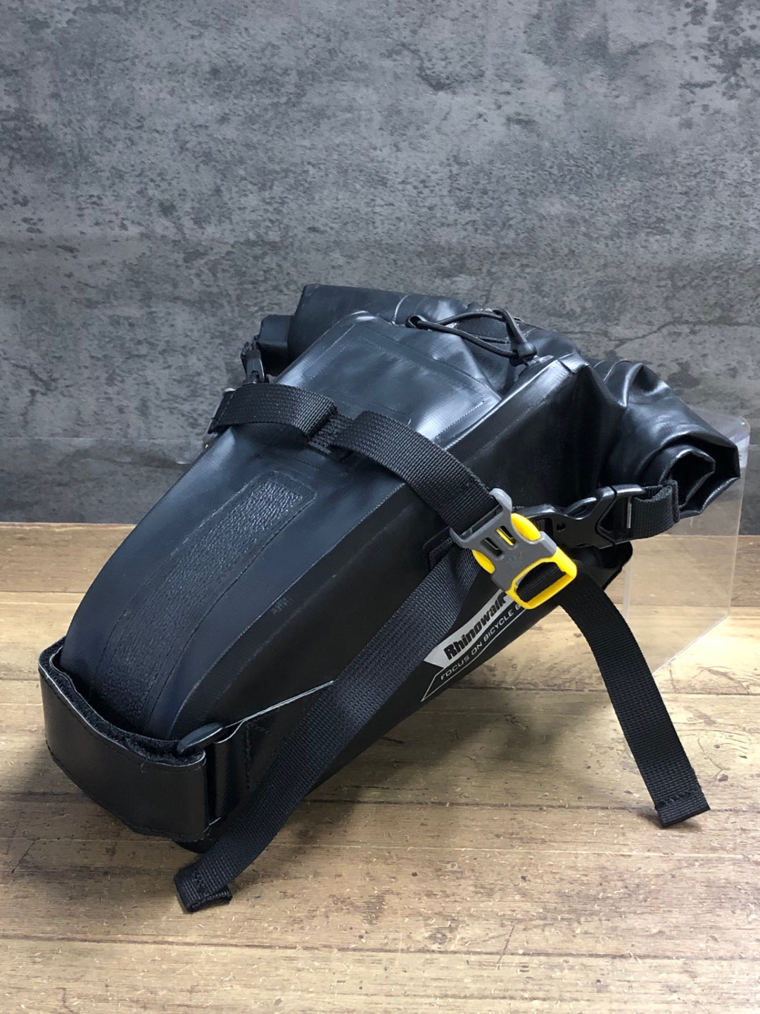 KN607 ライノウォーク RhinoWalk サドルバッグ 黒 グレー