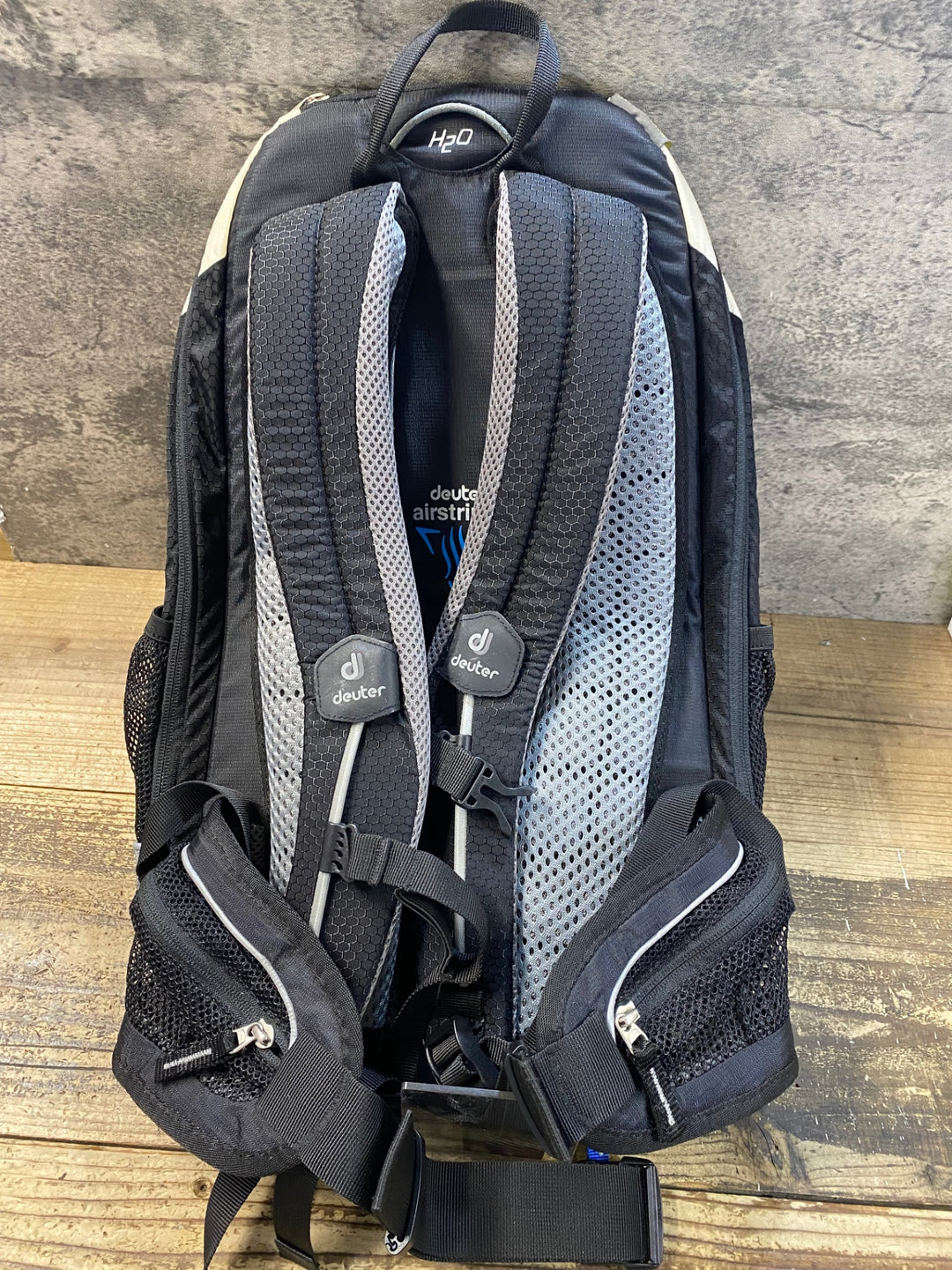 JT518 ドイター deuter superbike 18 EXP リュック バックパック 黒