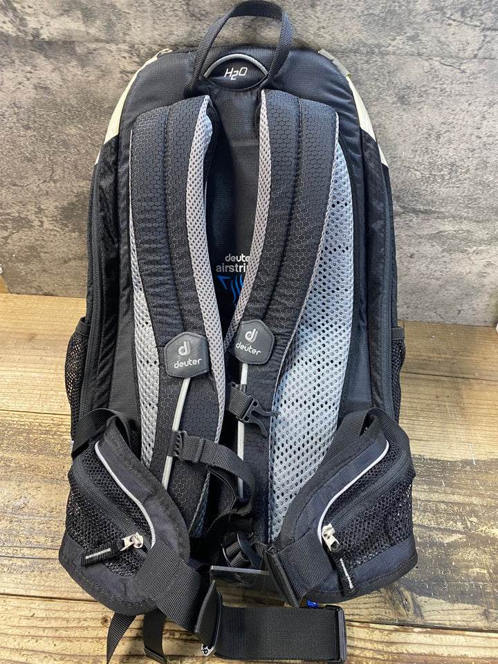 JT518 ドイター deuter superbike 18 EXP リュック バックパック 黒