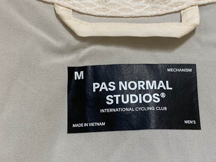 JY509 パスノーマルスタジオ PAS NORMAL STUDIOS Mechanism Stow Away Gilet ジレ サイクルベスト オフホワイト M ※汚れ