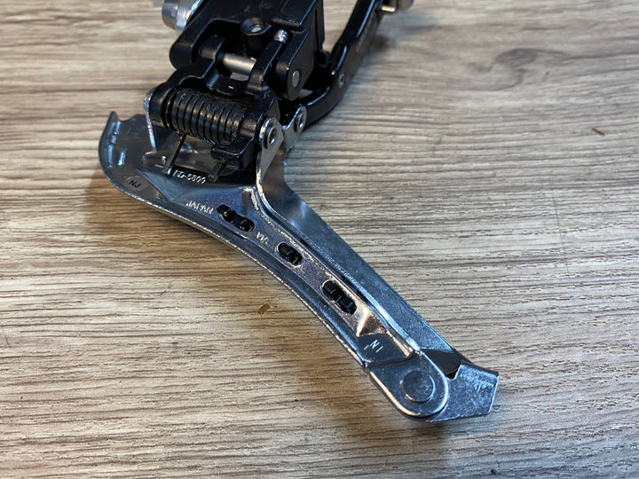 JA114 シマノ SHIMANO 105 FD-5800 直付 フロントディレイラー
