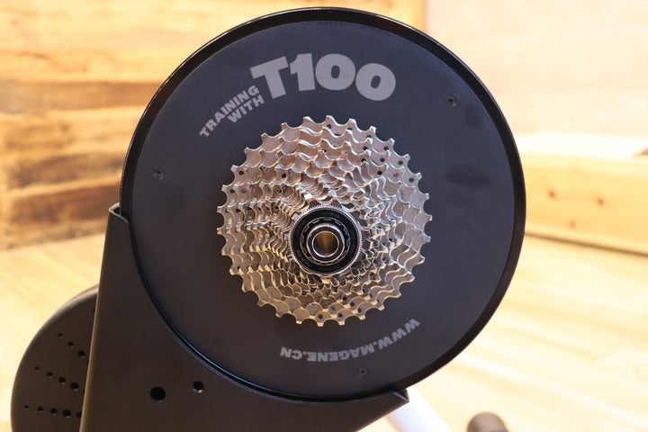 マージーン MAGENE T100 ダイレクトドライブ スマートトレーナー ローラー台 電池駆動式 【さいたま浦和店】