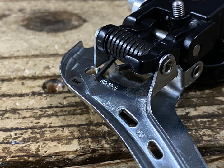 KI551 シマノ SHIMANO 105 FD-5800 フロントディレイラー 直付 ※スキッドプレート欠品
