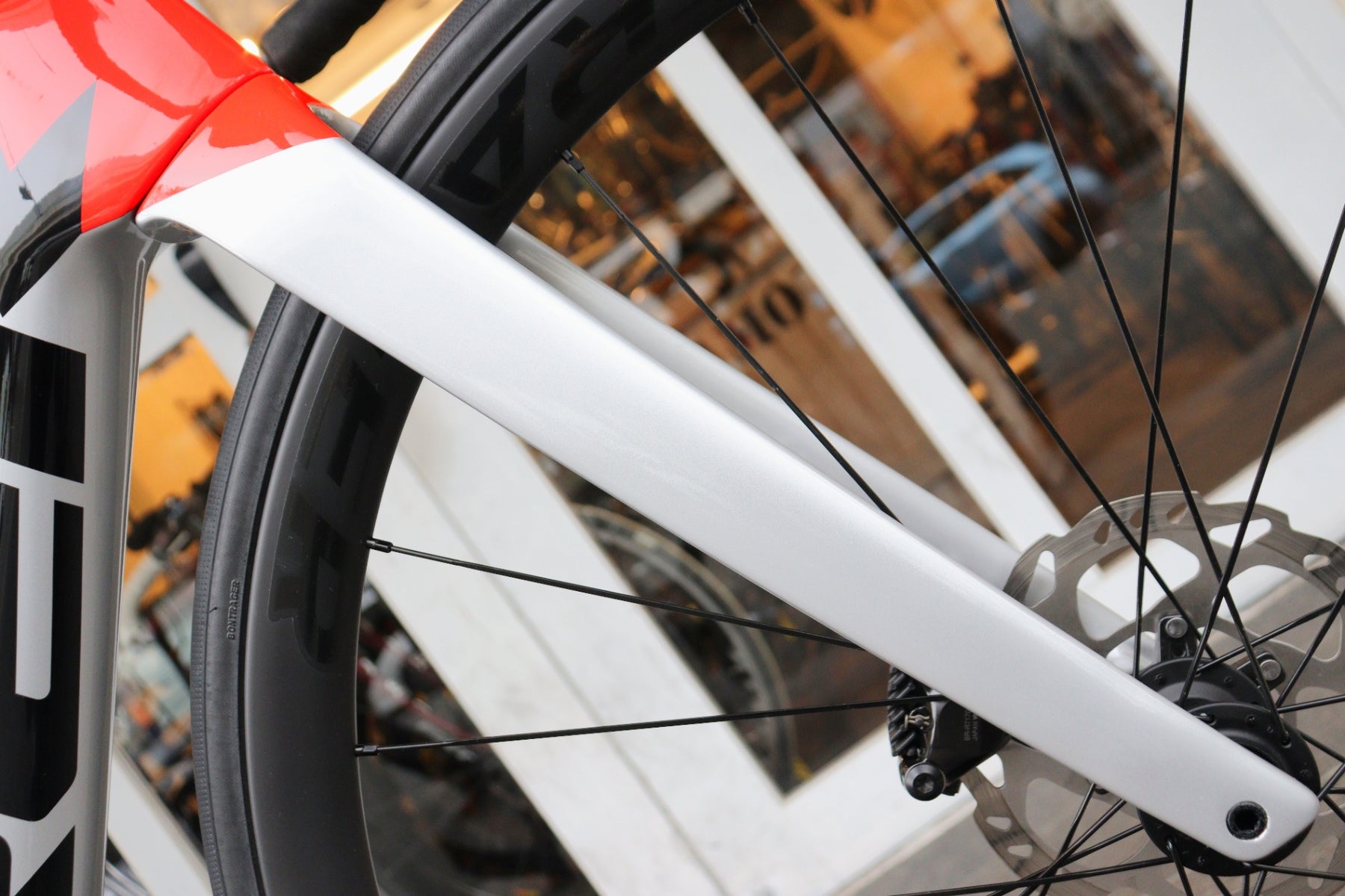 トレック TREK エモンダ ディスク EMONDA SL6 DISC 2023モデル 54