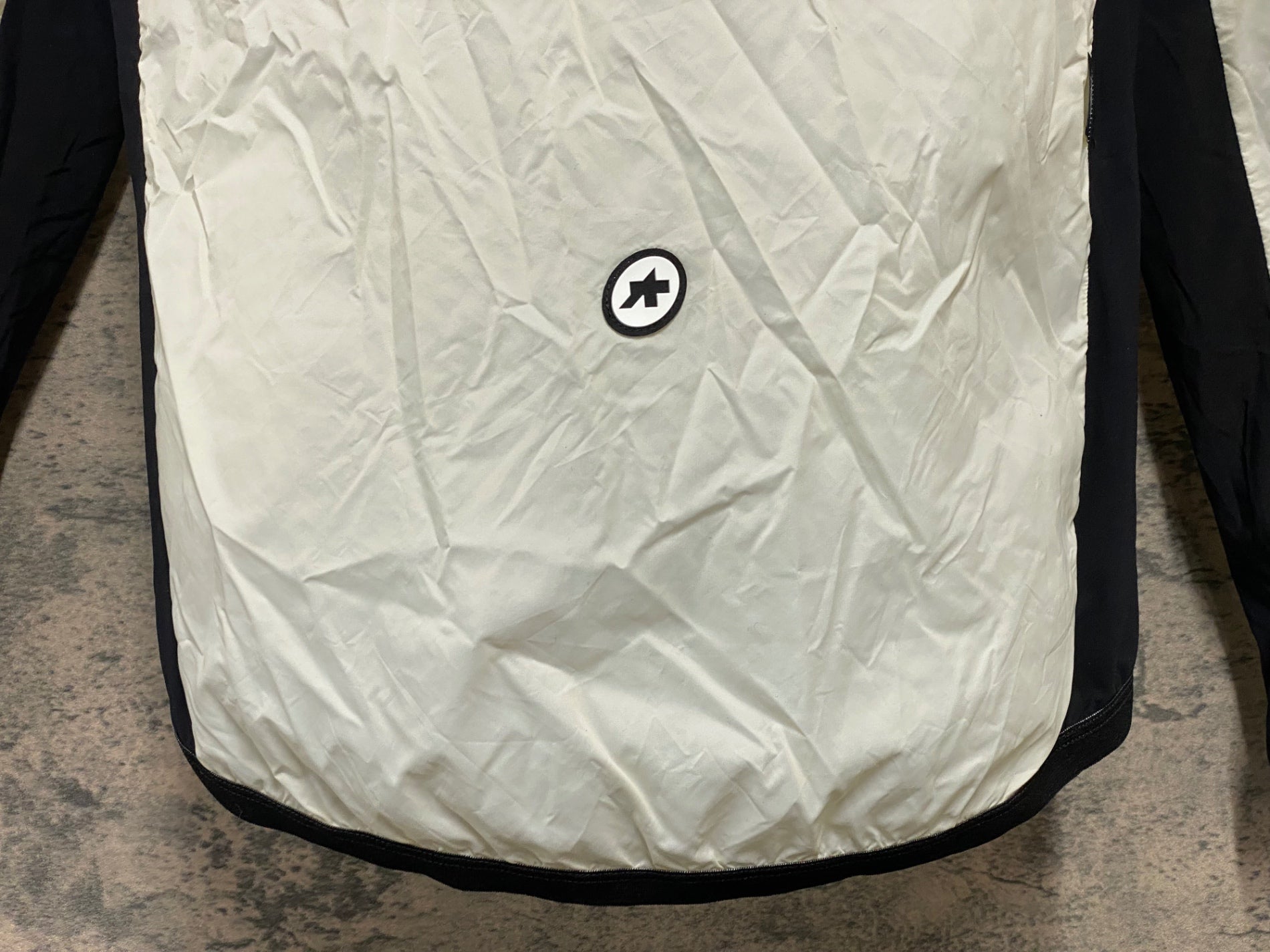 JZ083 アソス ASSOS MILLE GT WIND JACKET C2 長袖 ウィンドブレーカー