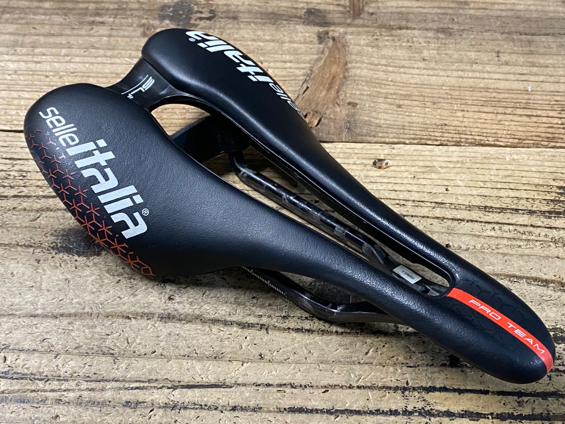 KG025 セライタリア selle italia SLR PRO TEAM サドル カーボンレール