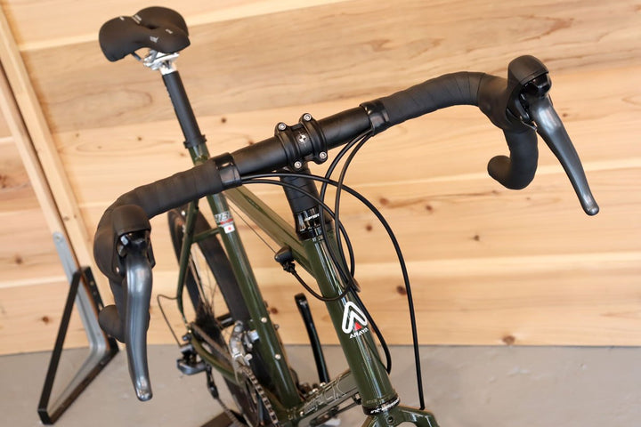 アラヤ ARAYA マディフォックス MuddyFox CX グラベル Gravel Mini 2024 クロモリ ミニベロ ロードバイク 【千葉店】