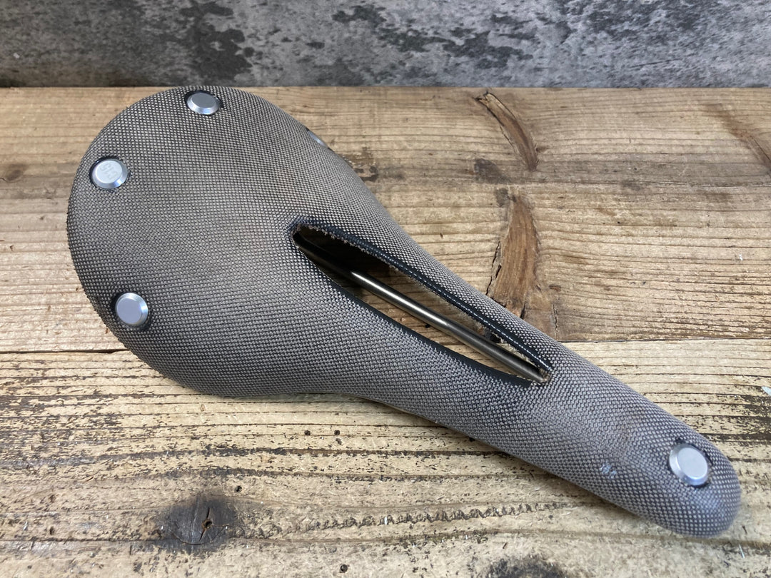 JU519 ブルックス BROOKS CAMBIUM CARVED C15 サドル 茶