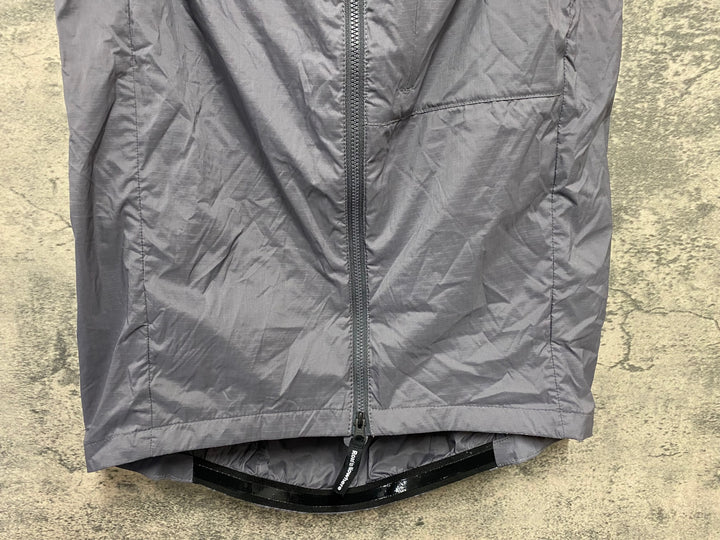 KA512 パスノーマルスタジオ PAS NORMAL STUDIOS ESSENTIAL INSULATED GILET ジレ サイクルベスト グレー M