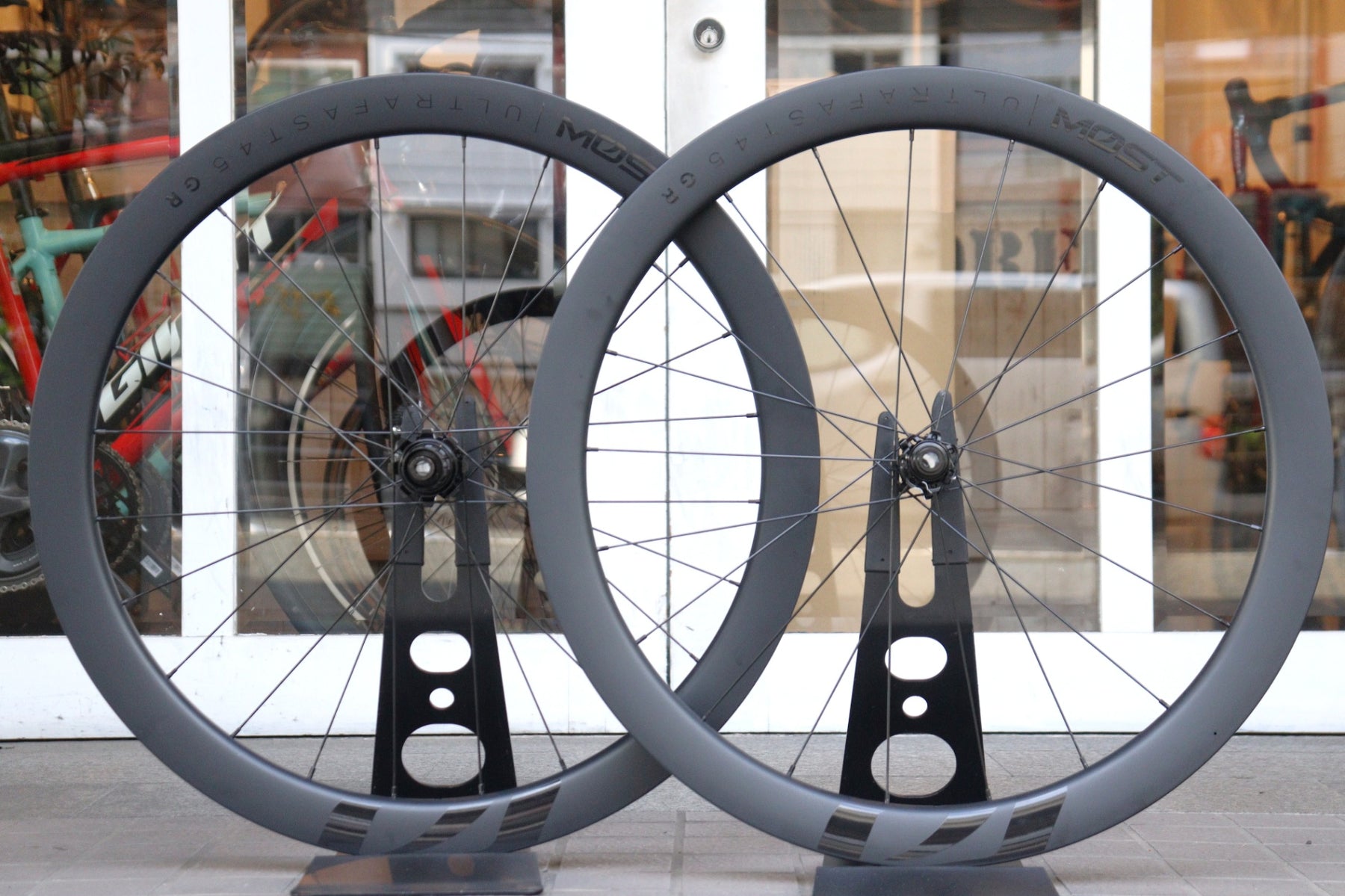 モスト MOST ウルトラファスト ULTRAFAST45 GR カーボン チューブレス