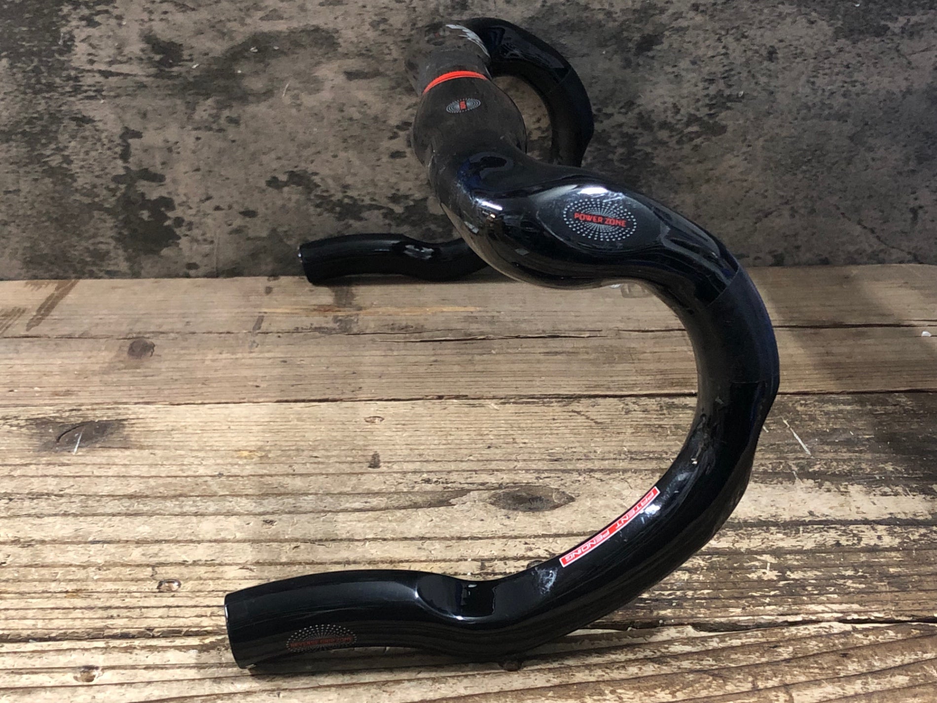 JQ543 チネリ cinelli neo morphe カーボンドロップハンドル 黒 Φ31.8