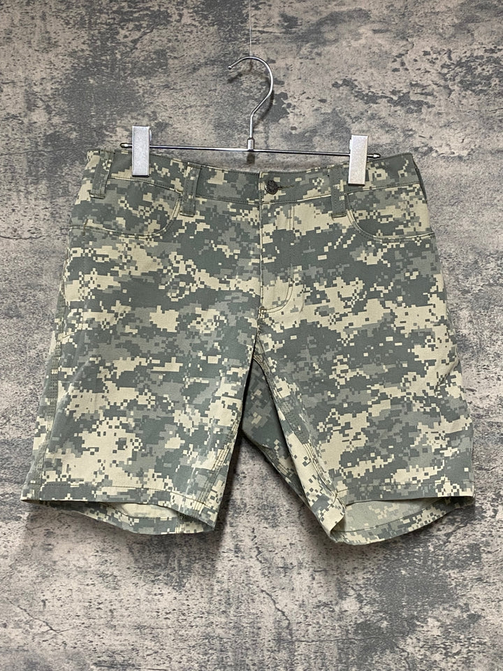 JO672 スワーヴ SWRVE ショートパンツ カモ柄 32