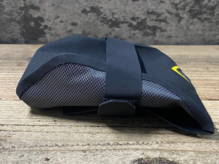 KQ390 アピデュラ APIDURA サドルバッグ グレー