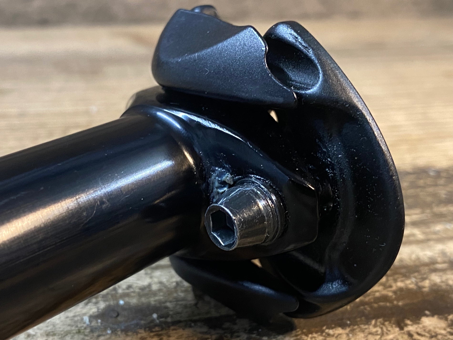 JN632 ジャイアント GIANT CONTACT SWITCH AT SEATPOST ドロッパー