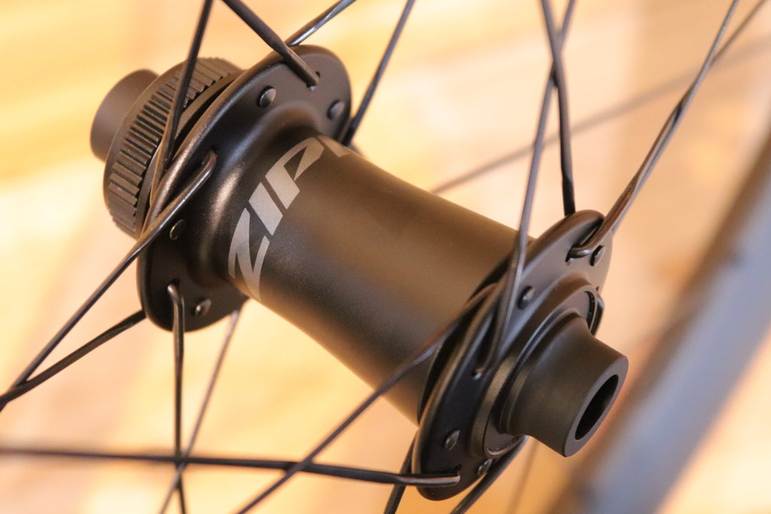 未走行 センサーモデル ジップ ZIPP 303 SW DISC シマノ 11S/12S 25㎜ フックレス カーボン チューブレス ロードバイク ホイールセット 【広島店】