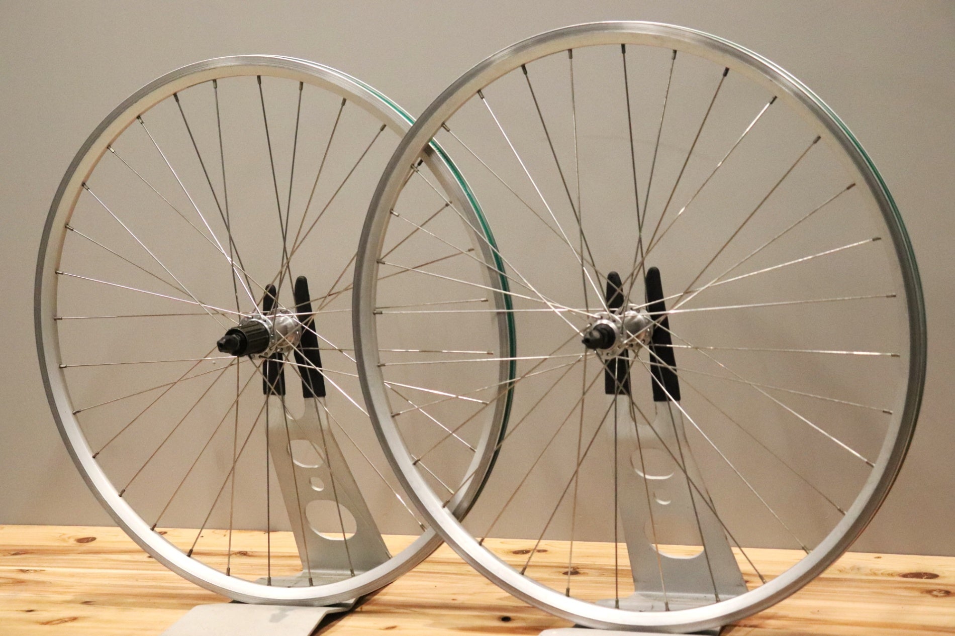 アラヤ ARAYA AR-713 シマノ SHIMANO RS400 アルミ クリンチャー
