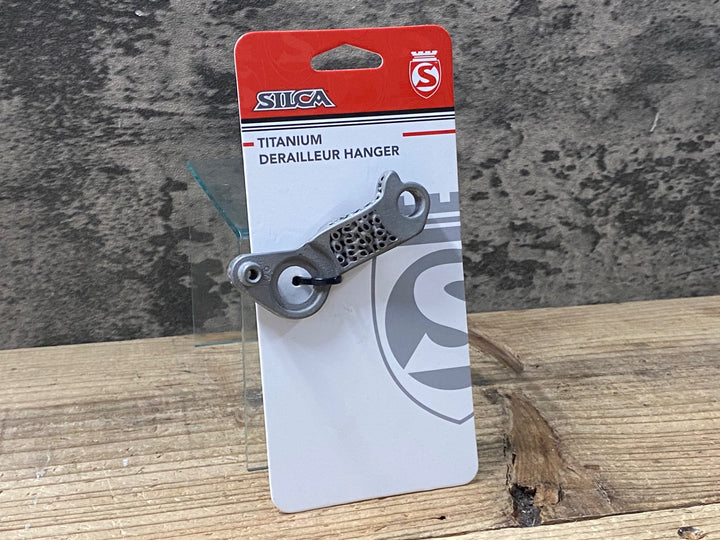 KH857 シリカ SILCA TITANIUM DERAILLEUR HANGER PINARELLO DISCロード用 チタン