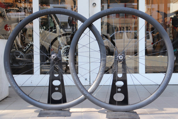シマノ SHIMANO アルテグラ ULTEGRA WH-R8170-C36-TL カーボン チューブレスレディ ホイールセット シマノ11/12S 【横浜店】