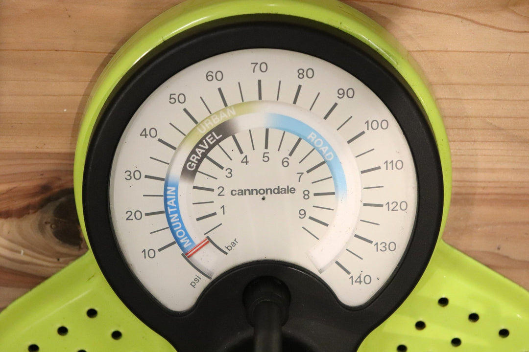 キャノンデール CANNONDALE ESSENTIAL FLOOR PUMP フロアポンプ 空気入れ 米式/仏式対応 【仙台店】