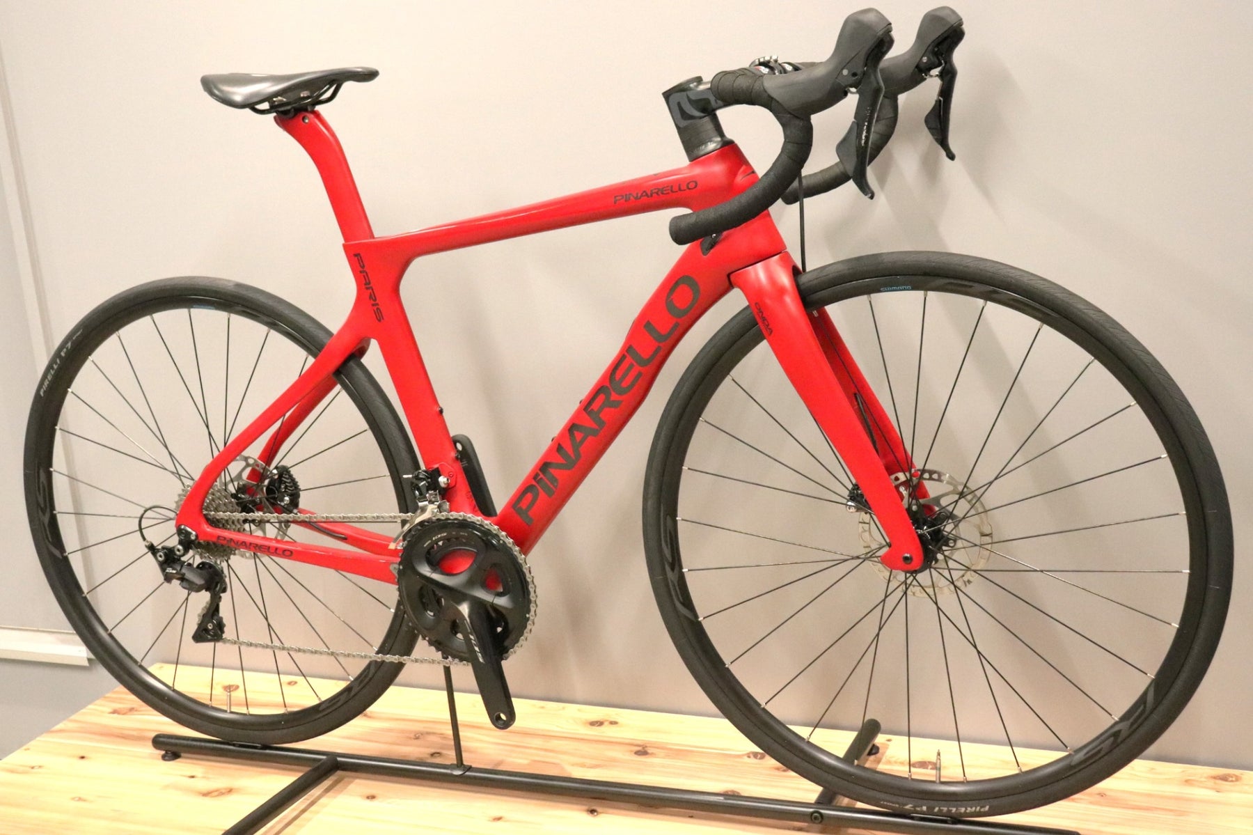 値下げしました。PINARELLO PARIS DISK ロードバイク　美品 ピナレロ PINARELLO パリ ディスク PARIS DISK 2022モデル 490サイズ