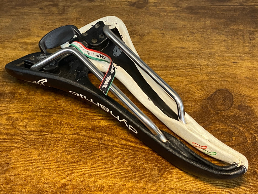 KR306 SELLE SMP DYNAMIC Limited Edition サドル 白/黒 inox tubeレール