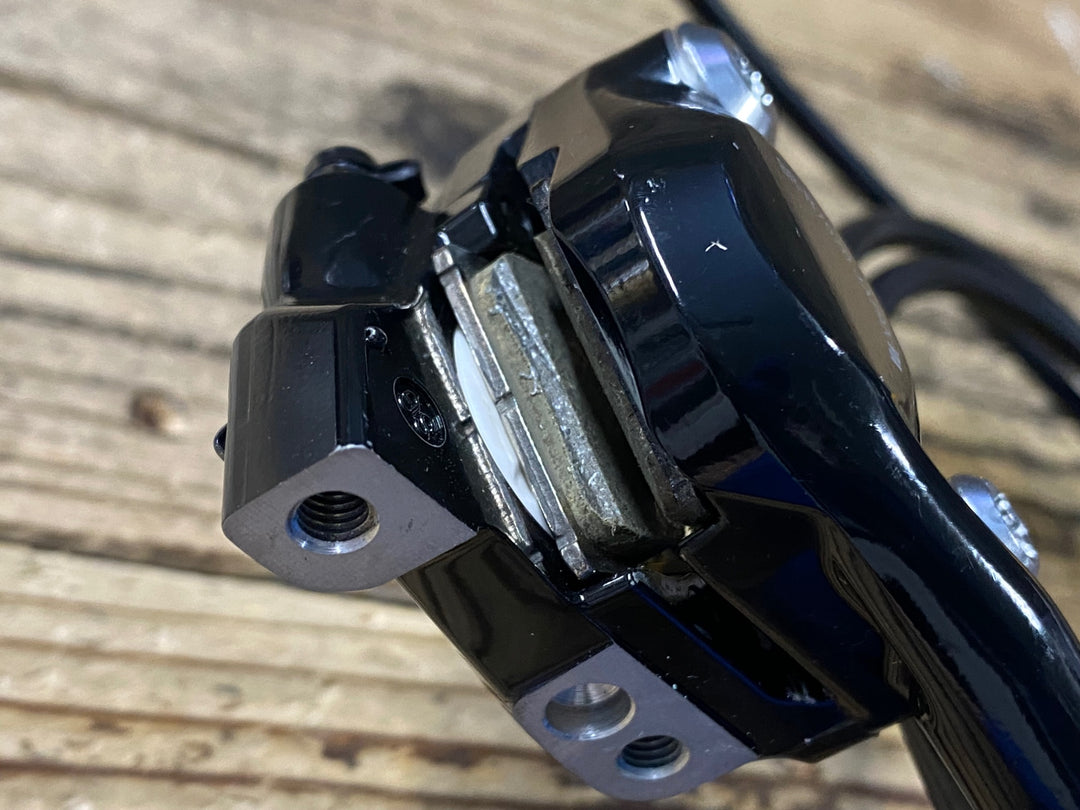 KF743 シマノ SHIMANO 105 BR-R7070 ディスクブレーキキャリパー 後 油圧