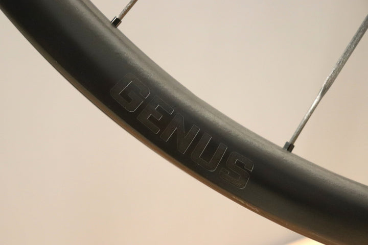 未使用 エレリサーチ ERE RESEARCH ジーナス GENUS SL30-R DISC シマノ11S/12S カーボン チューブレスレディ ホイールセット 21C 【仙台店】