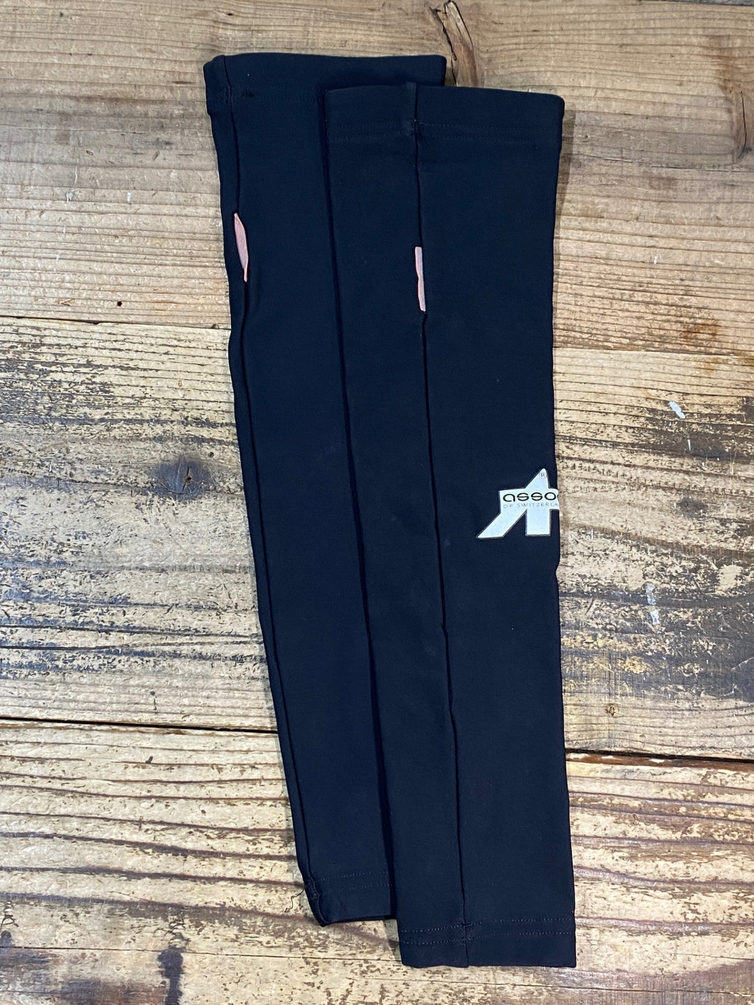 JV135 アソス ASSOS アームウォーマー 黒 サイズ不明 裏起毛