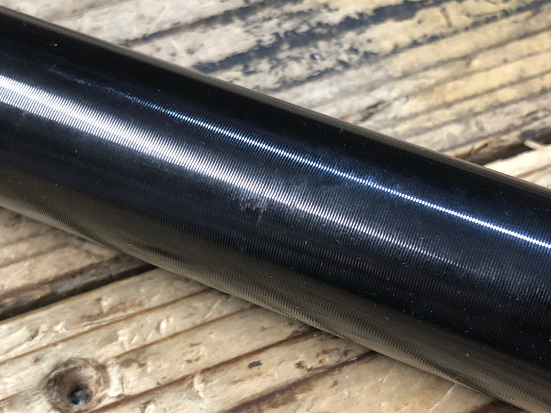 KD116 THOMSON ELITE シートポスト 27.2x330mm 16mm off-set