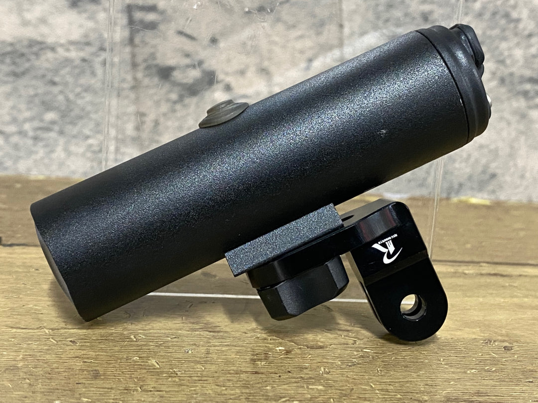 JX901 レザイン LEZYNE CLASSIC DRIVE 700 XL フロントライト 黒 点灯確認済