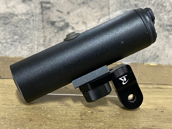 JX901 レザイン LEZYNE CLASSIC DRIVE 700 XL フロントライト 黒 点灯確認済