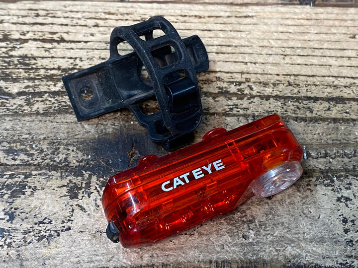 JQ075 キャットアイ CATEYE SYNC KINETIC テールライト 点灯確認済