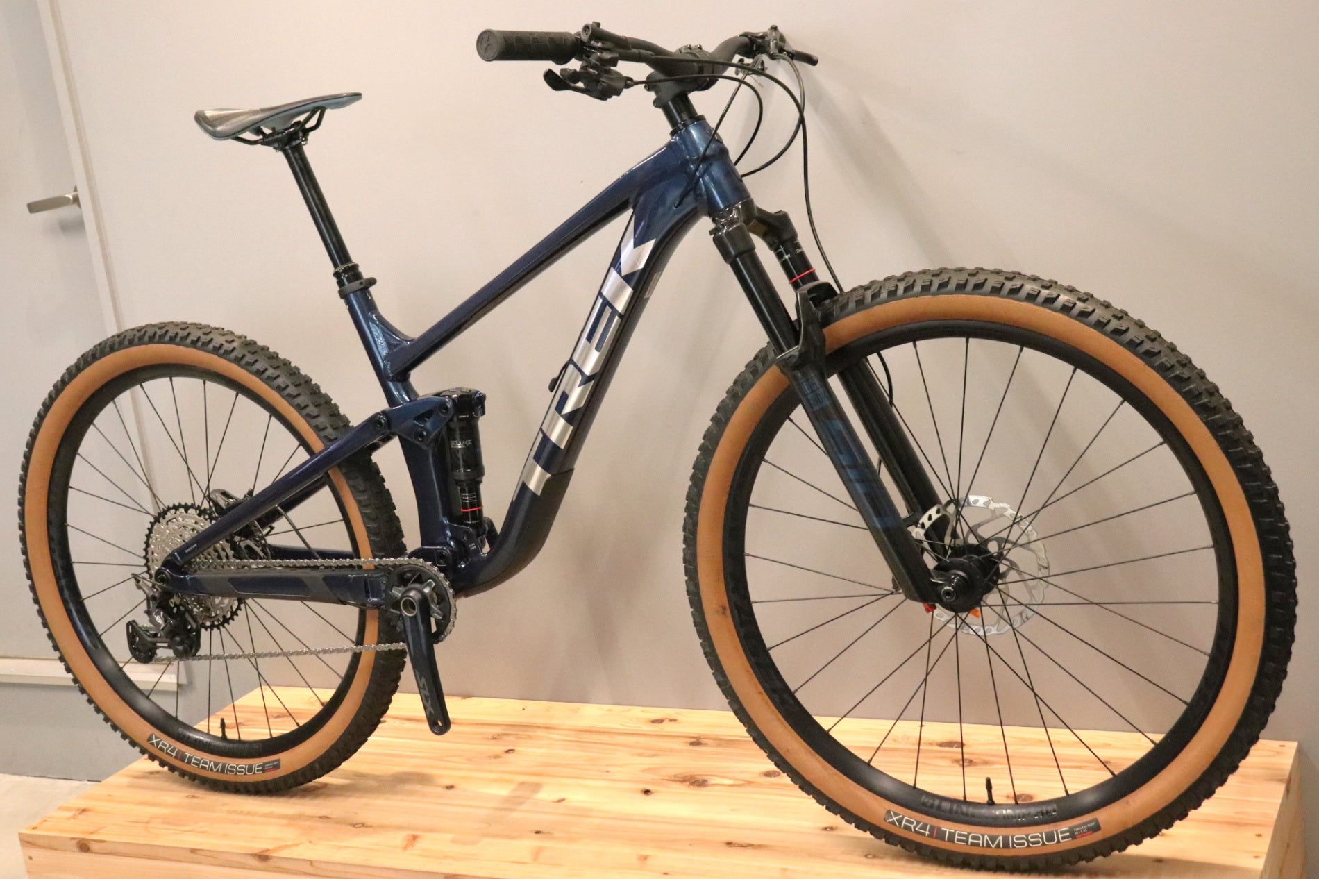 トレック TREK トップフューエル TOP FUEL 8 GEN3 2022 Lサイズ シマノ
