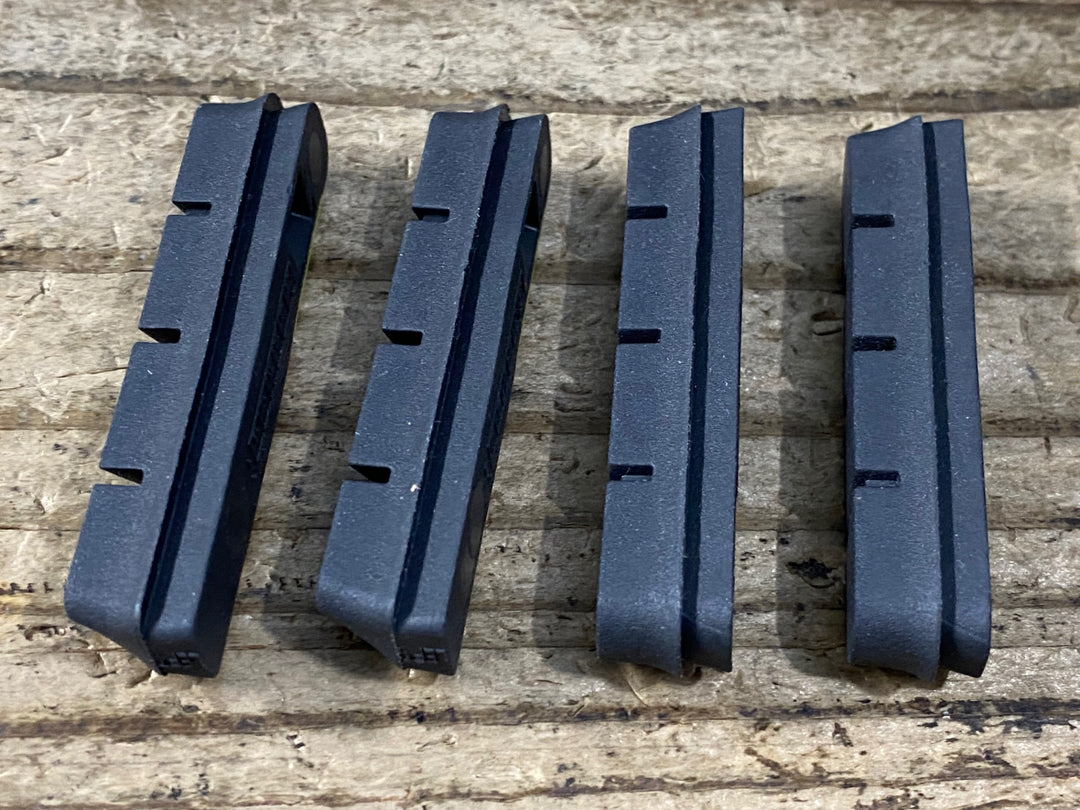 KI427 AX Lightness ブレーキパッド 4pcs カンパニョーロ用